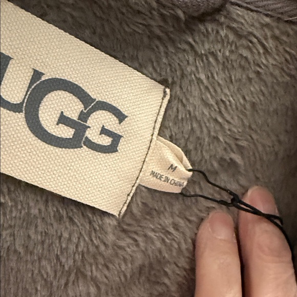 UGG Plush Grey Plush Soft Bathrobe - Picture 3 of 10